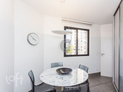 Apartamento à venda em Vila Madalena com 180 m², 4 quartos, 2 suítes, 2 vagas