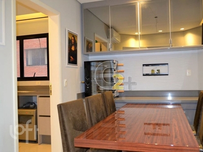 Apartamento à venda em Higienópolis com 180 m², 4 quartos, 2 suítes, 3 vagas