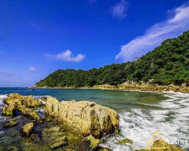 Sobrado a venda no bairro Centro na cidade de Penha em Santa Catarina