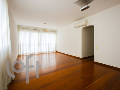 Apartamento à venda em Moema Pássaros com 145 m², 3 quartos, 1 suíte, 3 vagas
