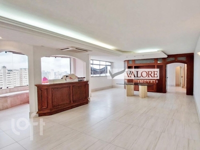 Apartamento à venda em Santo Agostinho com 240 m², 4 quartos, 2 suítes, 2 vagas
