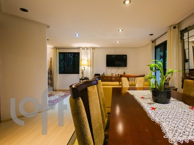 Apartamento à venda em Vila Olímpia com 160 m², 4 quartos, 3 suítes, 3 vagas