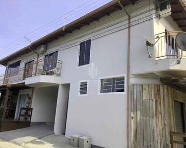 Casa com 2 pavimentos e sala comercial / 300m² área construída - Bairro Rio do Sul - Sant