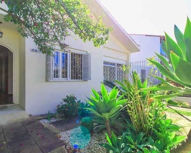 CASA RESIDENCIAL em Porto Alegre - RS, Ipanema