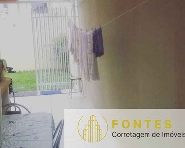 Sobrado em condomínio pequeno, 03 dormitórios, 1suíte com hidro e sacada, área de lazer co