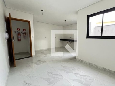 APARTAMENTO no 1º andar mobiliado com 2 dormitórios e 1 garagem