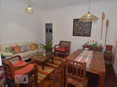 APARTAMENTO no 4º andar com 3 dormitórios