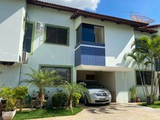 Casa em Condomínio com 4 quartos à venda no bairro Santa Genoveva, 150m²