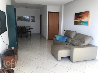 Apartamento à venda em Itapoã com 93 m², 3 quartos, 1 suíte, 2 vagas