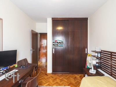 Apartamento à venda em Campo Belo com 171 m², 4 quartos, 1 suíte, 2 vagas