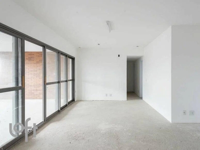 Apartamento à venda em Mooca com 159 m², 4 quartos, 3 suítes, 2 vagas