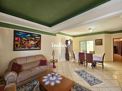 Casa com 3 quartos à venda no bairro Residencial e Comercial Palmares, 135m²