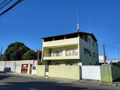 Casa com 6 quartos à venda no bairro Centro de Vila Velha, 470m²