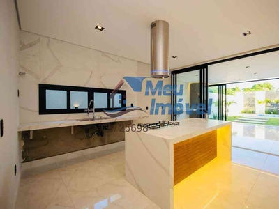Casa em Condomínio com 3 quartos à venda no bairro Brasília/Plano Piloto, 260m²