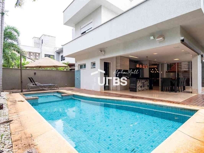Casa em Condomínio com 4 quartos à venda no bairro Jardins Valência, 276m²
