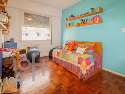 Apartamento à venda em Copacabana com 160 m², 4 quartos, 1 suíte, 1 vaga