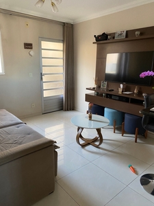 Apartamento à venda em Pousada Santo Antônio com 45 m², 2 quartos, 1 vaga