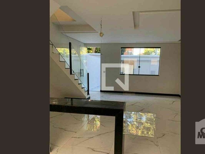 Casa com 3 quartos à venda no bairro Santa Mônica, 110m²