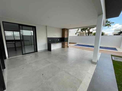 Casa em Condomínio com 4 quartos à venda no bairro Portal do Sol Green, 304m²