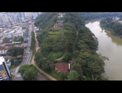 Casa no Bairro Centro em Blumenau com 3 Dormitórios (2 suítes) e 339 m²