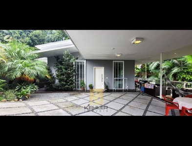 Casa no Bairro Salto Norte em Blumenau com 3 Dormitórios (1 suíte) e 140 m²