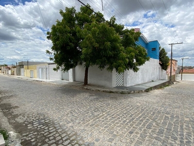 Linda casa c/1° and. Boa vista 2, Caruaru-PE