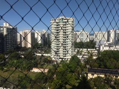 Apartamento à venda em Barra da Tijuca com 74 m², 2 quartos, 1 suíte, 2 vagas