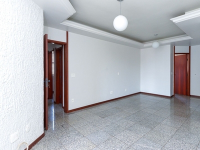 Apartamento à venda em Cruzeiro com 90 m², 3 quartos, 1 suíte, 2 vagas