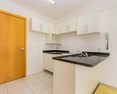 Apartamento com 2 dormitórios para alugar, 58 m² por R$ 2.509,19/mês - Centro - Curitiba/P