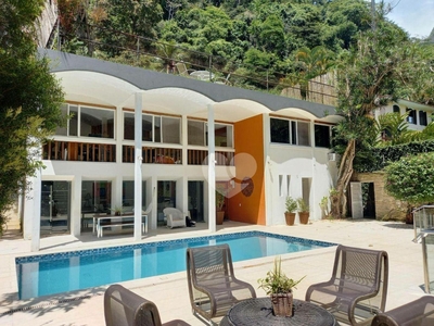 Casa de Condomínio à venda por R$ 4.390.000