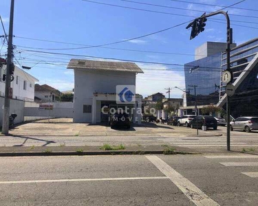 CASA DE ESQUINA NA AV. CONSELHEIRO NÉBIAS