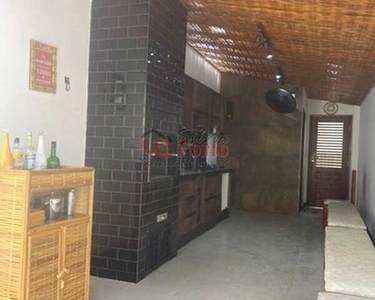 Casa Duplex em condomínio de 7 casas