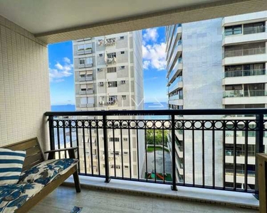 Esse flat com vista mar é um apartamento moderno e confortável