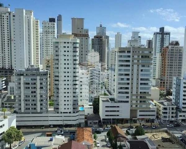 Lindo apartamento 3 quartos, sendo 1 suíte, 4 garagens, em Balneário Camboriú, SC