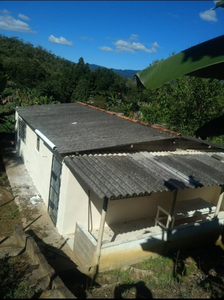 3 Quartos, 1 Sala, 1 Cozinha, 2 Banheiros, 1 Sala, 1 Area