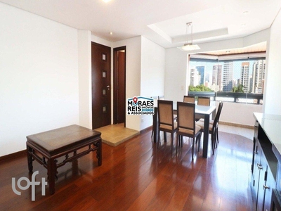 Apartamento à venda em Campo Belo com 116 m², 3 quartos, 2 suítes, 2 vagas