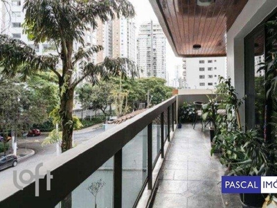 Apartamento à venda em Campo Belo com 233 m², 4 quartos, 2 suítes, 3 vagas