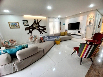 Apartamento à venda em Higienópolis com 203 m², 4 quartos, 1 suíte, 2 vagas