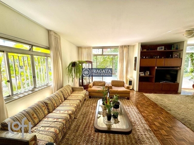 Apartamento à venda em Jardim América com 220 m², 3 quartos, 1 suíte, 2 vagas