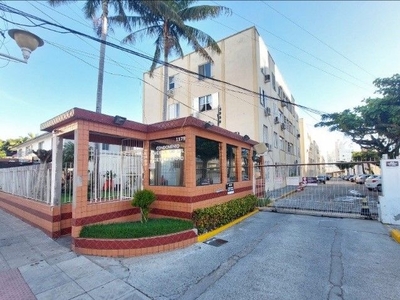 Apartamento em Abraão, Florianópolis/SC de 60m² 3 quartos à venda por R$ 324.000,00