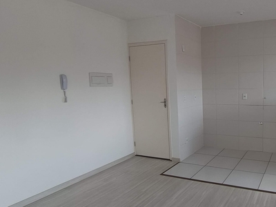 Apartamento em Jardim Iruama, Campo Largo/PR de 42m² 2 quartos para locação R$ 727,00/mes