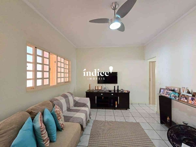 Casa com 2 quartos à venda no bairro Jardim Castelo Branco, 149m²