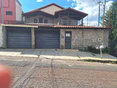 Casa com 3 quartos à venda no bairro Alvorada, 360m²
