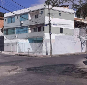 Casa com 3 quartos à venda no bairro Céu Azul, 80m²