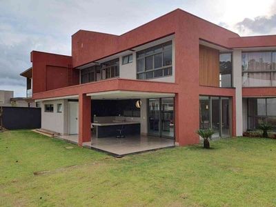 Casa com 4 quartos à venda no bairro Alphaville, 450m²