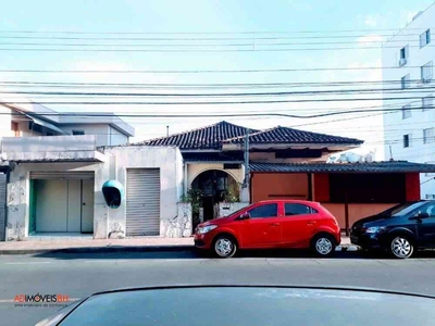Casa com 4 quartos à venda no bairro Colégio Batista, 217m²