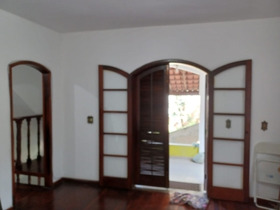 Casa em Centro, São Gonçalo/RJ de 213m² 4 quartos à venda por R$ 749.000,00