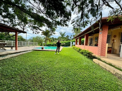 Casa em Condomínio Nossa Fazenda, Esmeraldas/MG de 400m² 6 quartos à venda por R$ 899.000,00