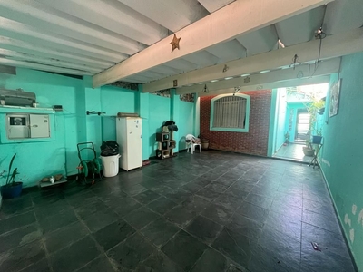 Casa em Jardim Flórida, Jacareí/SP de 150m² 3 quartos à venda por R$ 399.000,00