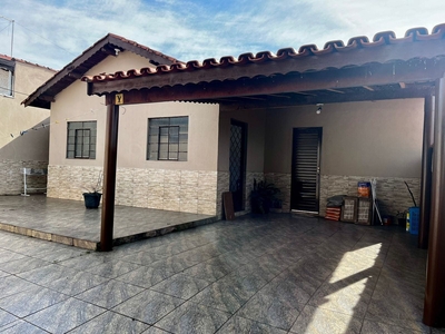 Casa em Jardim Novo Mundo, Bragança Paulista/SP de 113m² 3 quartos à venda por R$ 378.900,00